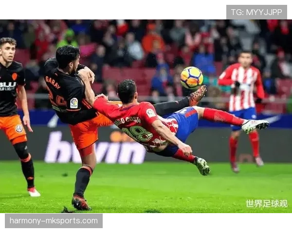 西甲五后卫体系推动战术升级,防线稳固助力球队表现出色