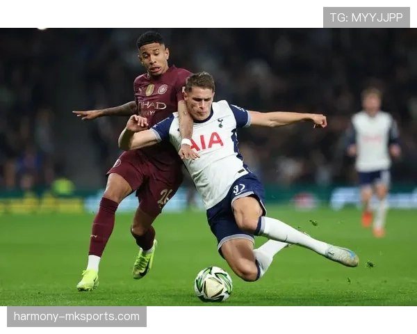 维拉队持续提升,英超赛季稳健表现引关注 维拉队持续提升,英超赛季稳健表现引关注