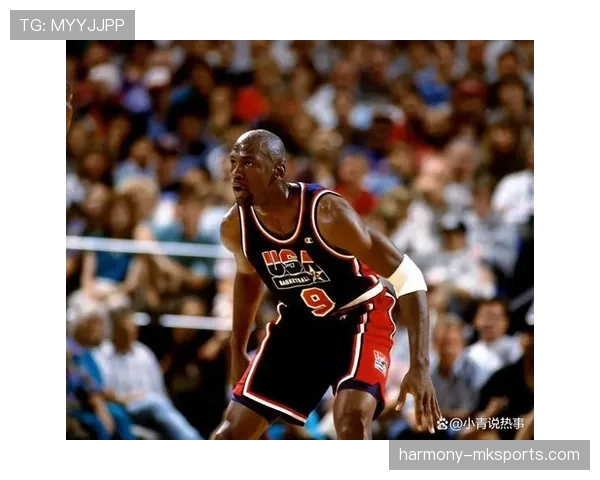 迈克尔·乔丹的鞋库像艺术馆，可厨房那把旧椅子才戳我